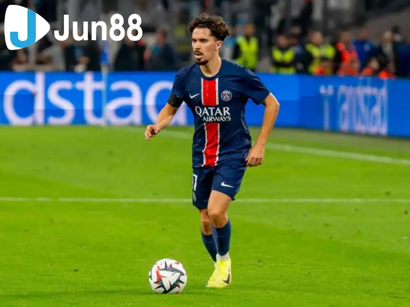 Vitinha vừa thể hiện đẳng cấp bằng việc lập hat-trick ấn tượng vào lưới Tottenham (Ảnh: Goal)